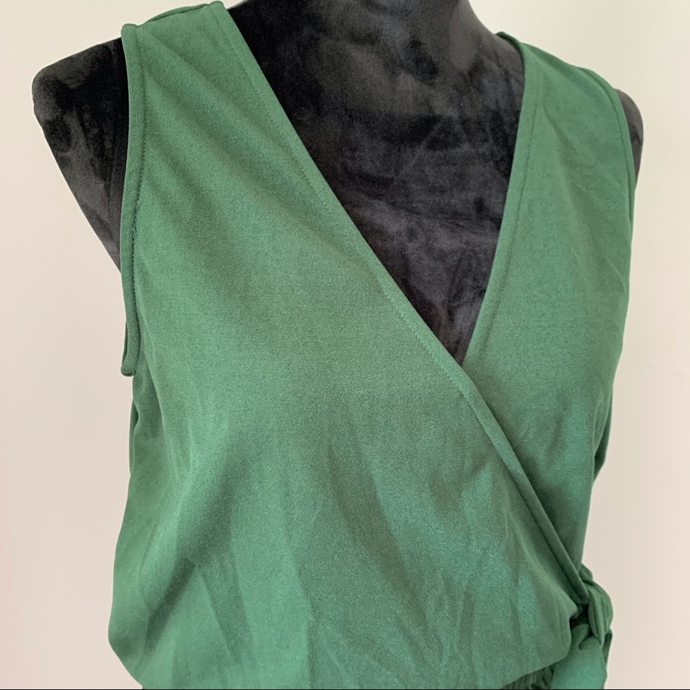 Deep green jumpsuit - Picture 3 of 6